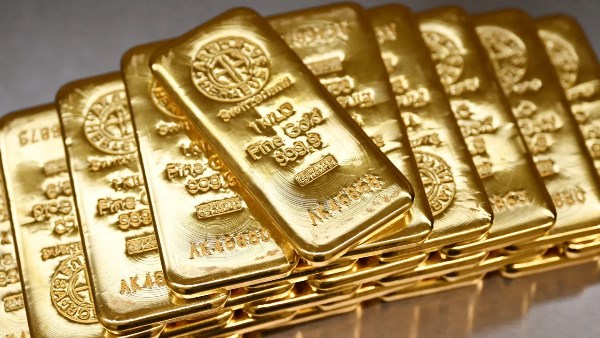 عيار 18 طار.. ارتفاع أسعار الذهب في الأسواق المحلية بنسبة 31% منذ بداية العام وفقًا لتقرير آي صاغة