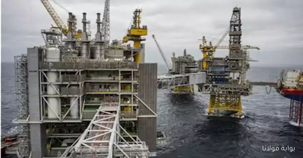 ارتفاع أسعار النفط بأكثر من 1% مع انخفاض المخزونات الأمريكية وتوترات في الإمدادات