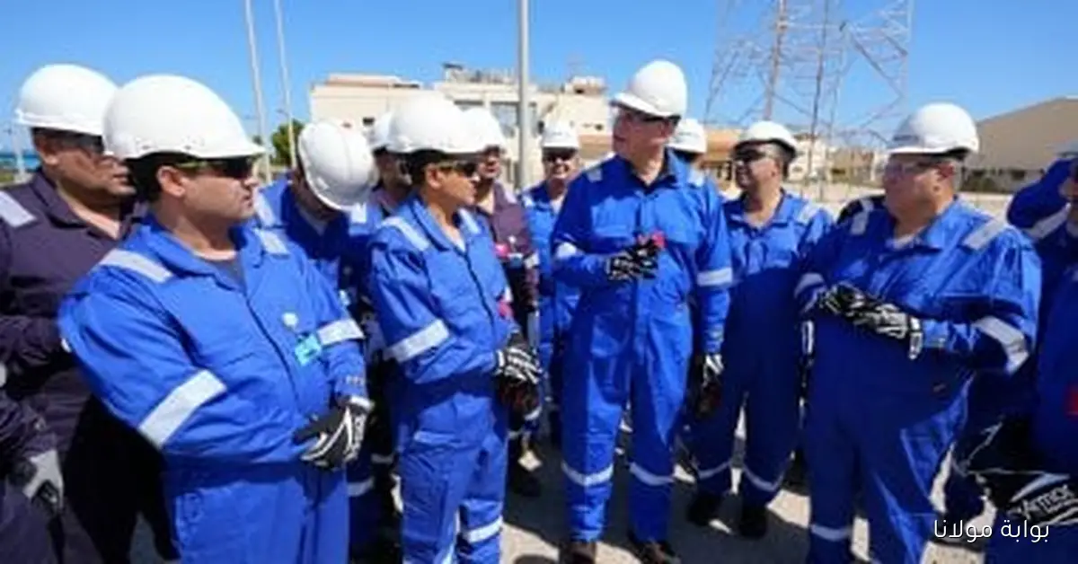 جولة ميدانية لوزير البترول في موقع إنتاج الغاز بشمال سيناء في البحر المتوسط مع صور توثق الزيارة