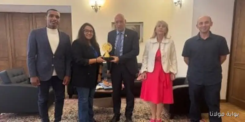 رئيس اتحاد الخماسي الحديث ورئيسة الاتحاد الأوروبي يزوران السفارة المصرية في روسيا