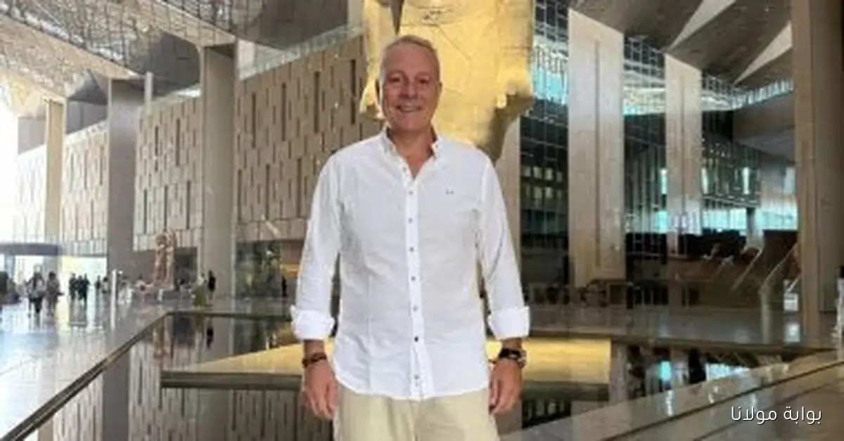 رئيس الاتحاد الإسباني لكرة اليد يقوم بزيارة المتحف الكبير خلال بطولة العالم للأندية