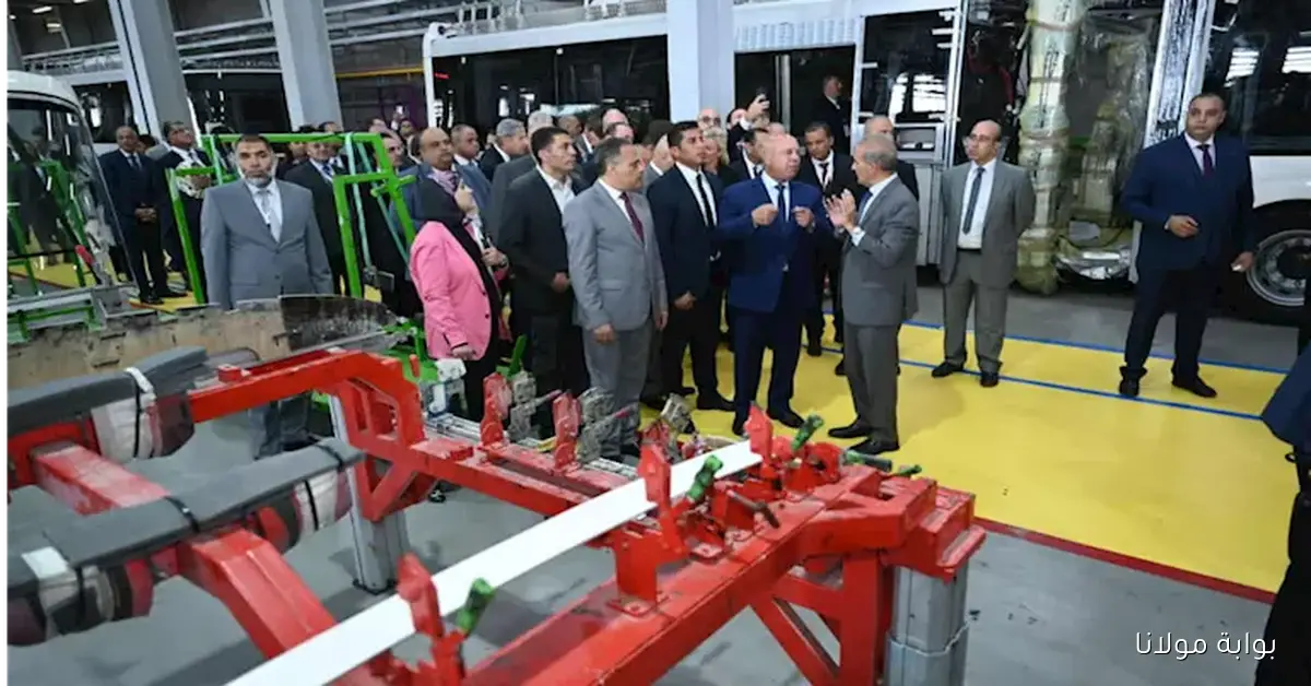 كامل الوزير يؤكد عدم منح رخص جديدة للمصانع داخل المناطق السكنية