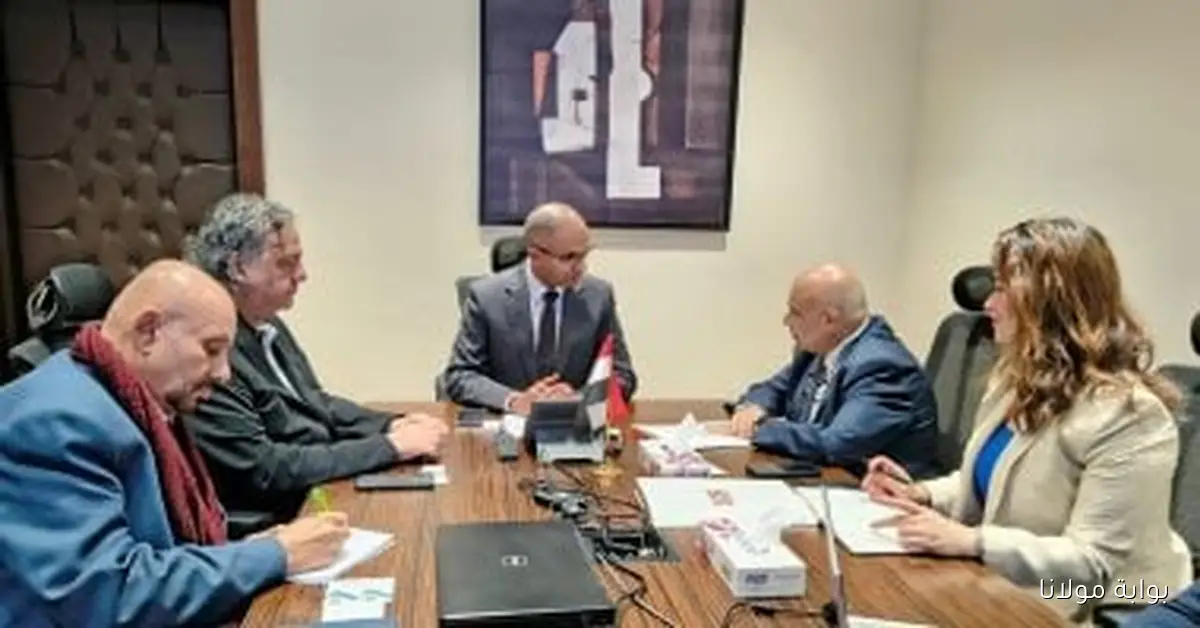 نائب وزير الإسكان يستكشف فرص التعاون مع شركة رائدة في تصنيع مكونات مشروعات المياه والصرف