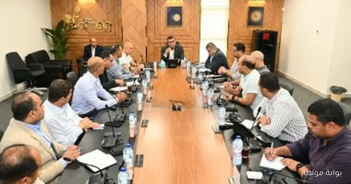 وزير الإسكان يتابع آخر مستجدات مشروعات مدينة العلمين الجديدة و”مارينا” في اجتماع مهم