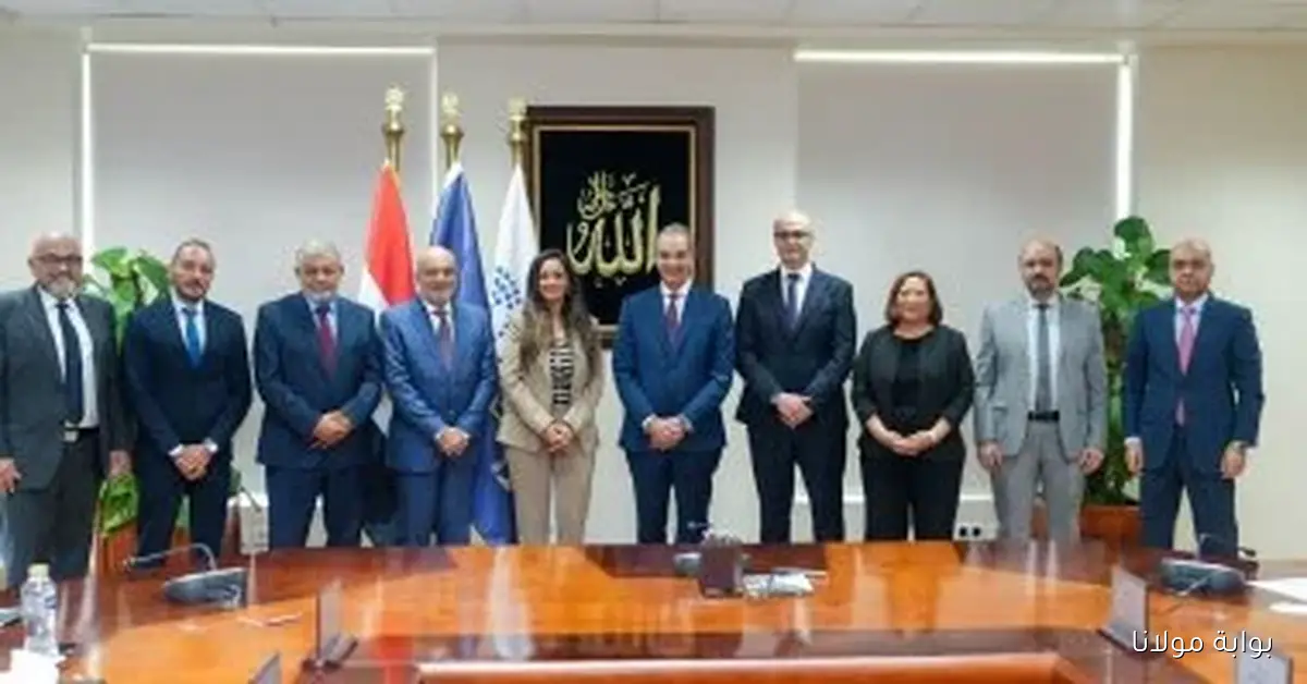 وزير الاتصالات يشهد توقيع اتفاقيات جديدة لخدمات “إنترنت الأشياء” مع شركات عالمية في صناعة السيارات