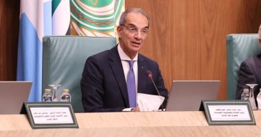 وزير الاتصالات يطلق معرض الطوابع البريدية والتاريخ البريدي في مركز إبداع مصر الرقمية
