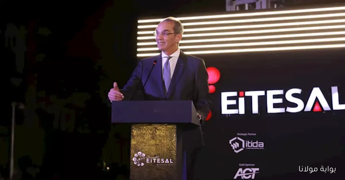 وزير الاتصالات يعلن عن خطة لرفع إنتاج مصانع الهواتف المحمولة إلى 9 ملايين وحدة بحلول عام 2025