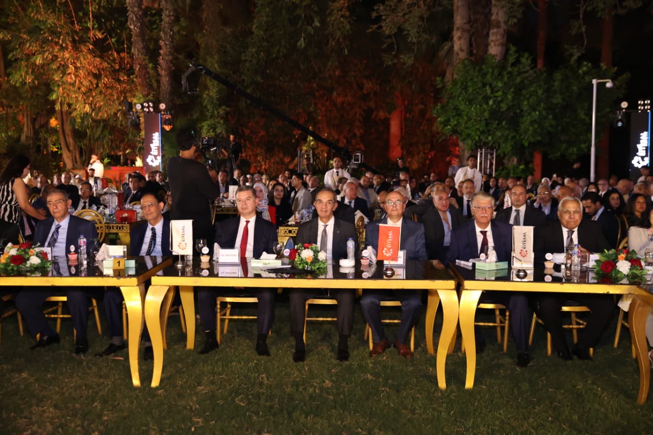 وزير الاتصالات وزير الاتصالات
