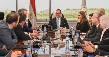 وزير الاستثمار يجتمع مع وفد مؤسسة S&P لبحث آخر تطورات التصنيف الائتماني لمصر