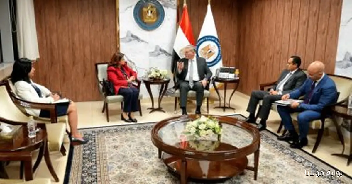 وزير البترول يتطلع إلى تعزيز استثمارات شل العالمية في مجال الغاز الطبيعي