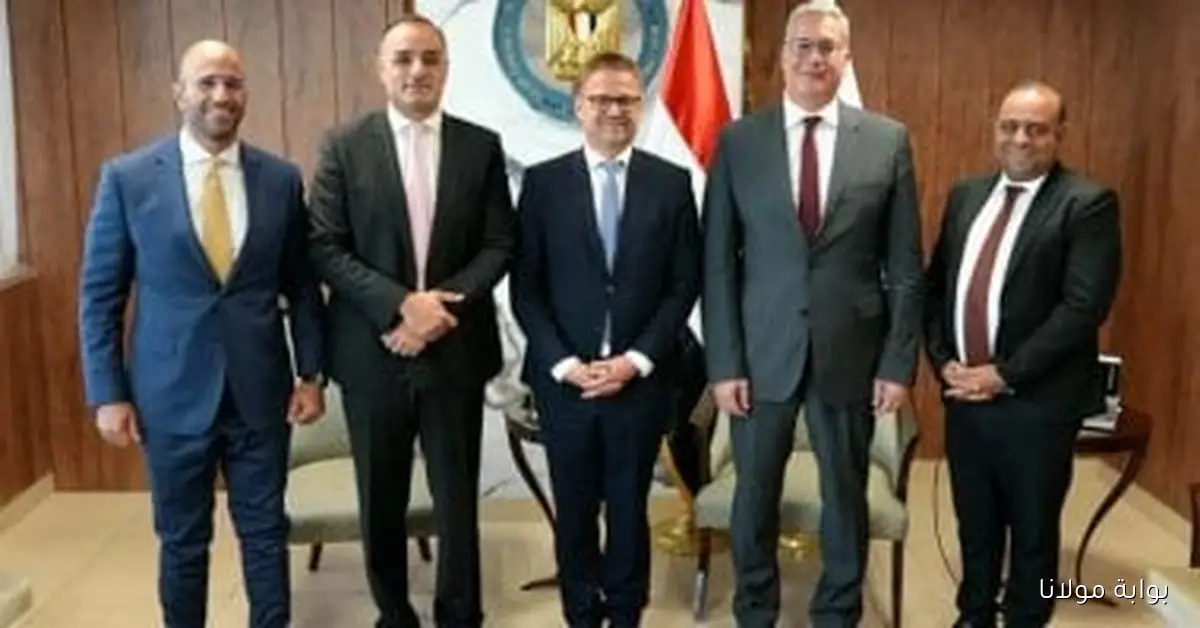 وزير البترول يتعاون مع “توتال” لتعزيز سلامة نقل المنتجات البترولية