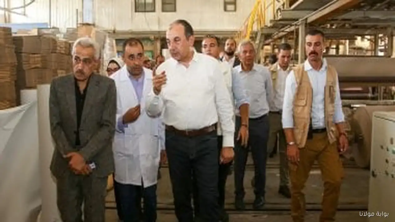 وزير قطاع الأعمال العام يقوم بزيارة ميدانية لشركة العبوات والمستلزمات الطبية لتعزيز التعاون والتنمية