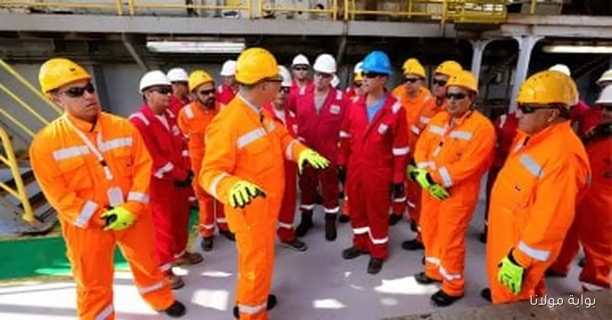 وزير البترول يشرف على الحفار القاهر-2 تمهيدًا لبدء حفر بئر جديدة لإيني في البحر المتوسط