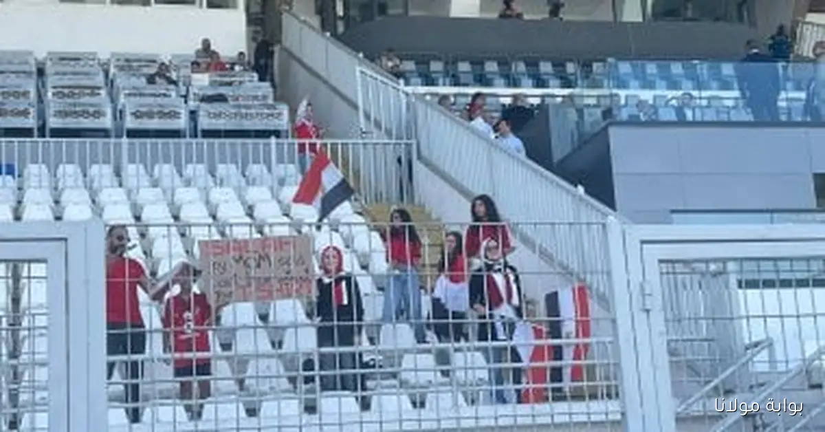 مشجع يعبّر عن حبه لصلاح برسالة مؤثرة عن والدته وقميصه المفضل