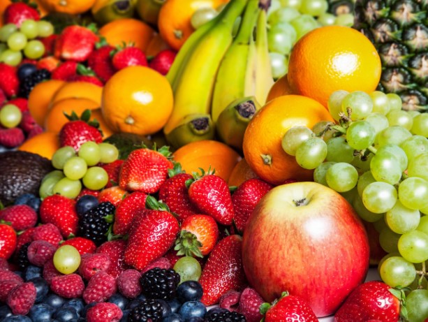 استقرار مذهل في أسعار الفاكهة اليوم 9 أكتوبر 2025.. مفاجآت في العنب والكيوي تشعل الأسواق