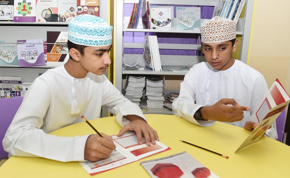 موعد الدخول المدرسي 2025 في سلطنة عمان وجدول الإجازات الرسمية للطلاب وعائلاتهم