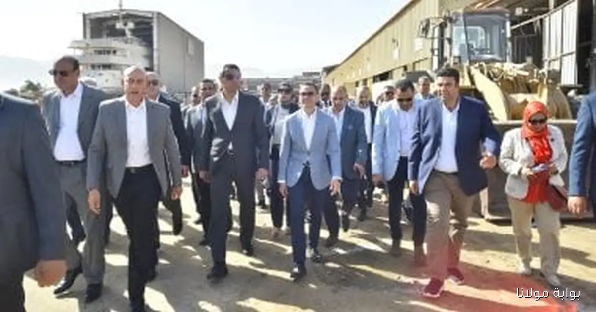 جولة ميدانية لوزير الاستثمار ومحافظ السويس في المنطقة الحرة بعتاقة والأدبية بالسويس الجديدة