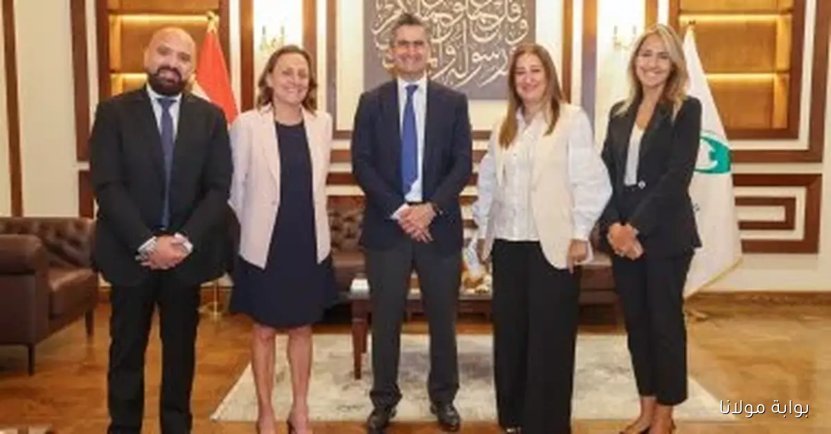 رئيس البريد يلتقي بالرئيس الإقليمي لشركة “Visa” لاستكشاف فرص التعاون المشترك