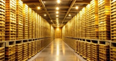 سعر جرام الذهب يوم الجمعة 10 أكتوبر 2025.. هل سنشهد ارتفاعًا أم انخفاضًا في الأسواق؟