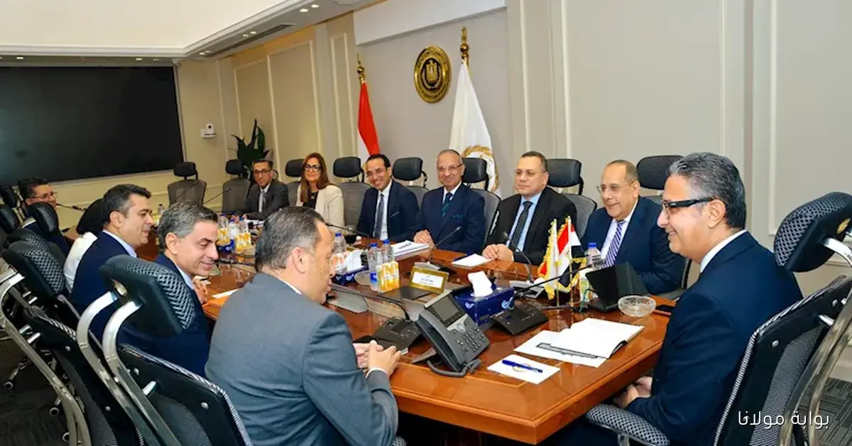 مباحثات بين وزير التموين وشركة أورانج مصر لدعم التحول الرقمي في مشروع “كاري أون”