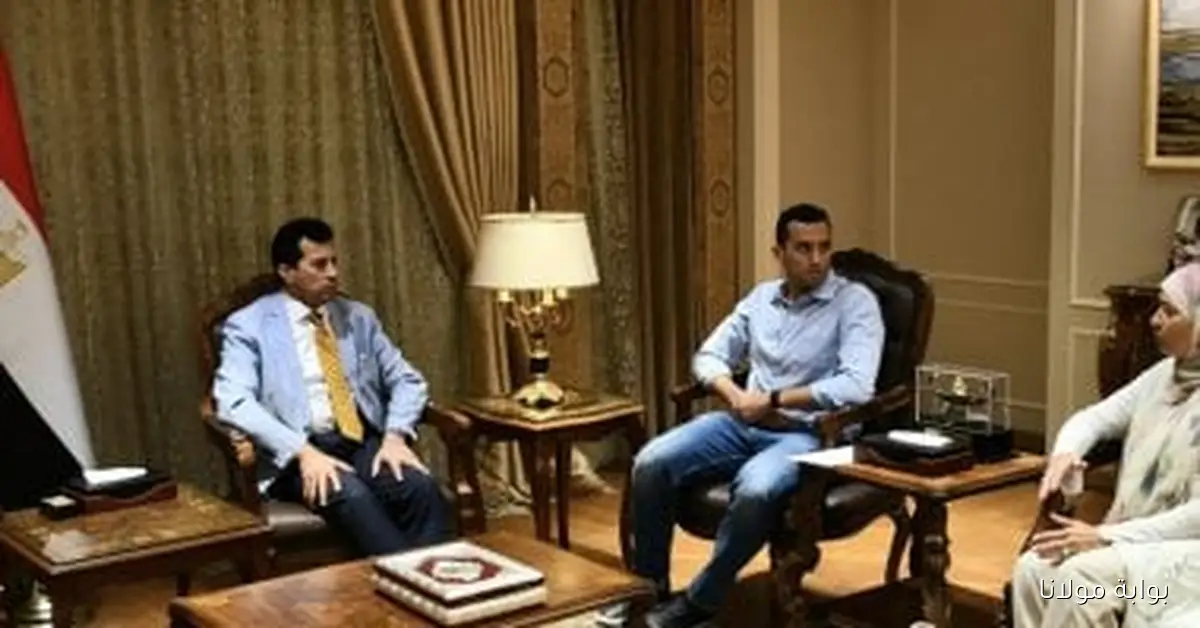 وزير الرياضة يكرم البطل الأولمبي أحمد الجندي في لقاء ملهم