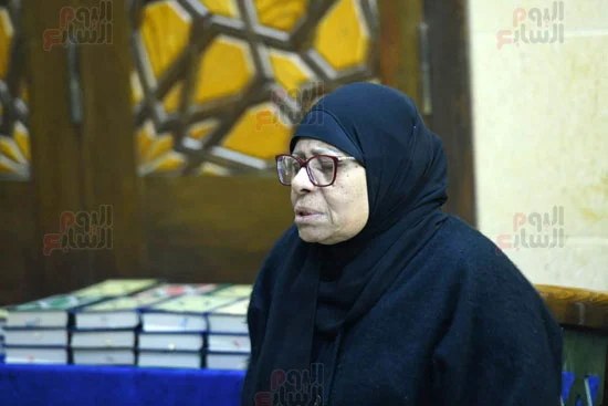 والدة-ريهام-عاصم-تتلقى-عزاء-ابنتها والدة-ريهام-عاصم-تتلقى-عزاء-ابنتها