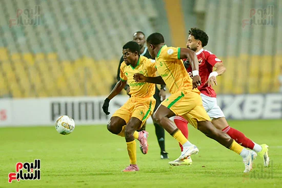 مروان عطية وصراع علي الكرة