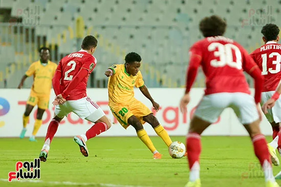 تصويبة لاعب يانج أفريكانز