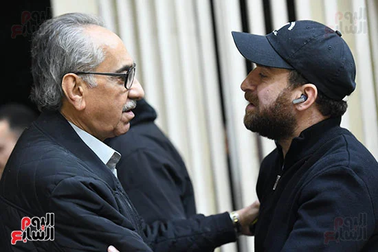 محمد ابو داود فى عزاء والدة نضال الشافعى