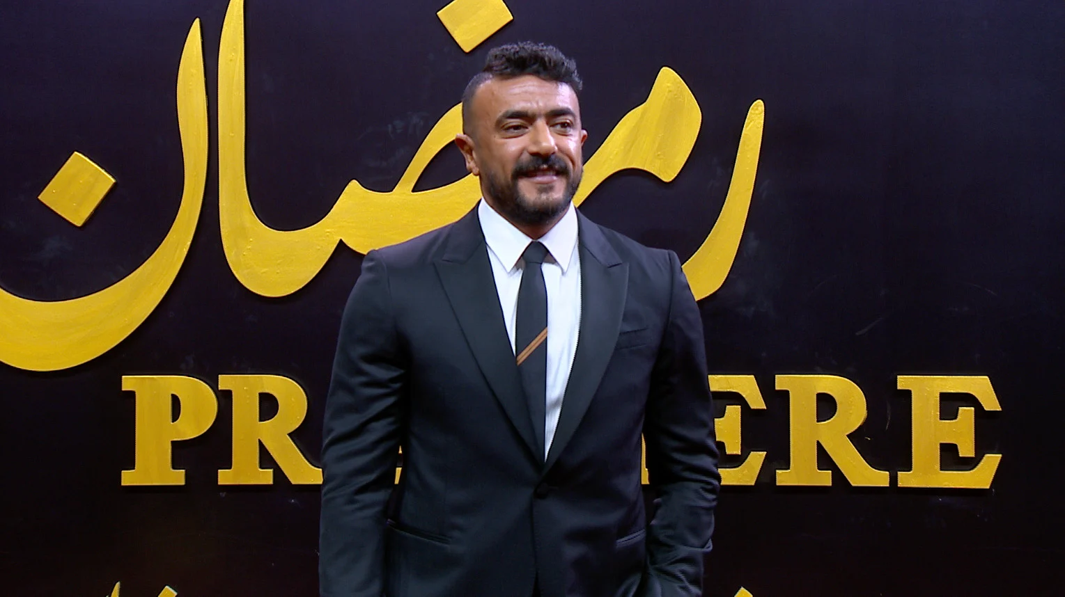 الفنان أحمد العوضي الفنان أحمد العوضي