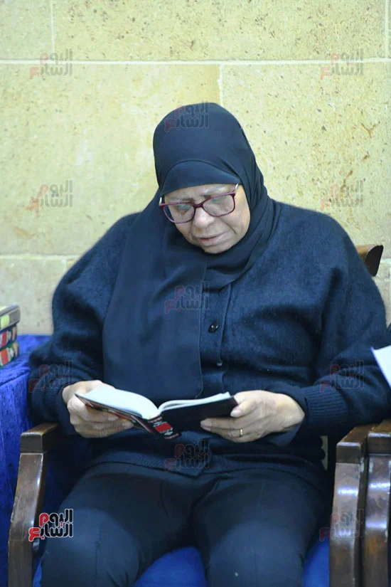 والدة-ريهام-عاصم-تقرا-القرآن والدة-ريهام-عاصم-تقرا-القرآن