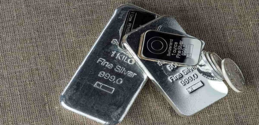 الفضة تلامس 100 دولار للأوقية لأول مرة فى التاريخ