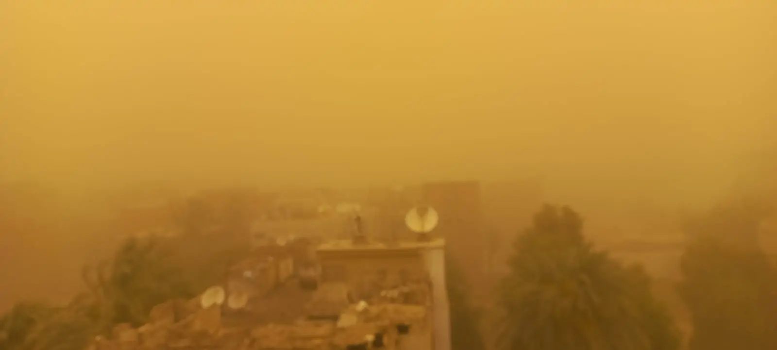 عاصفة ترابية