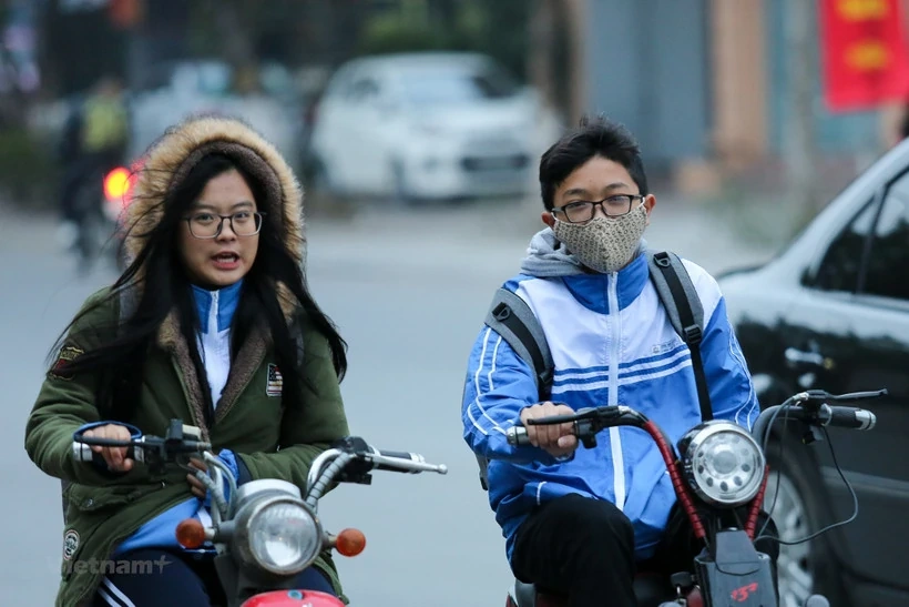 توقعات الطقس ليوم 28 يناير: سيكون الطقس بارداً في شمال فيتنام صباحاً وليلاً، مع طقس مشمس بعد الظهر.