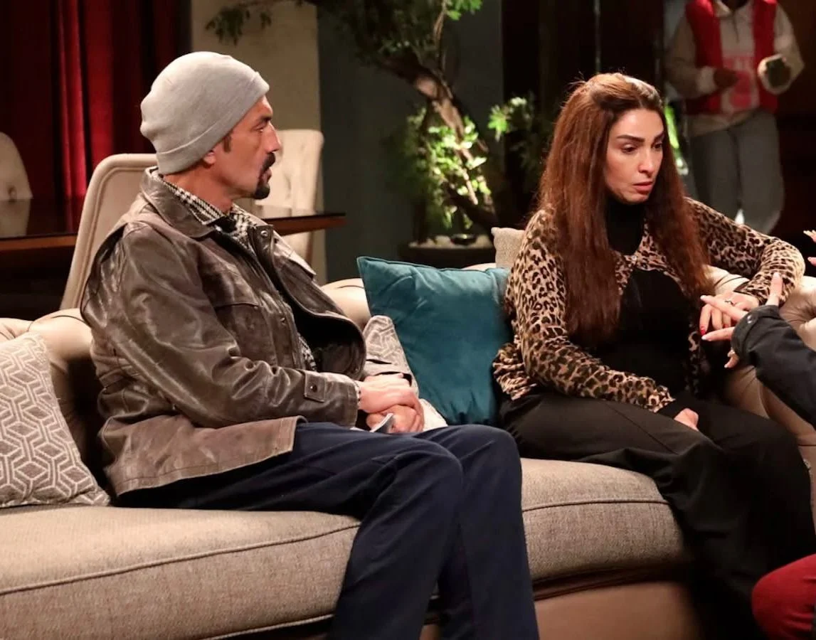 مشهد يجمع خالد كامل وروجينا