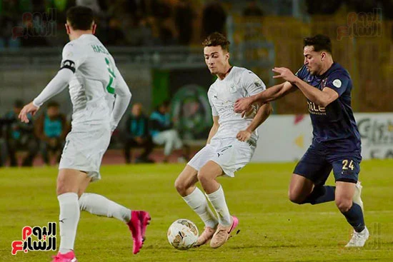 هجوم من فريق المصري علي مرمي الزمالك (1)