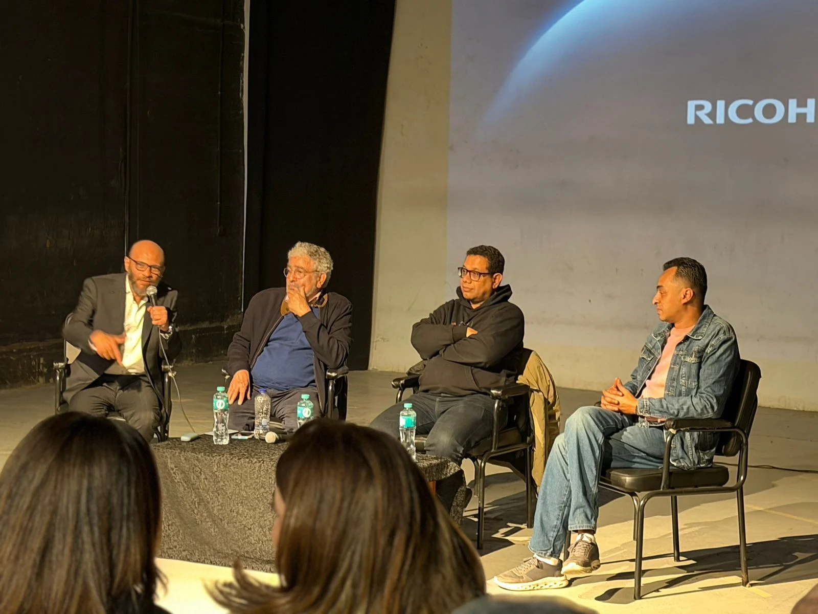 حفل تأبين المخرج عمرو بيومي بدأ منذ قليل بمركز الجيزويت (2)