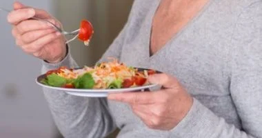 كيف يأكل الأطباء فى الواقع.. اعرف مواصفات الطبق المثالى