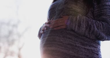 حساسية الجلد أثناء الحمل.. متى تستدعى القلق واستشارة الطبيب؟