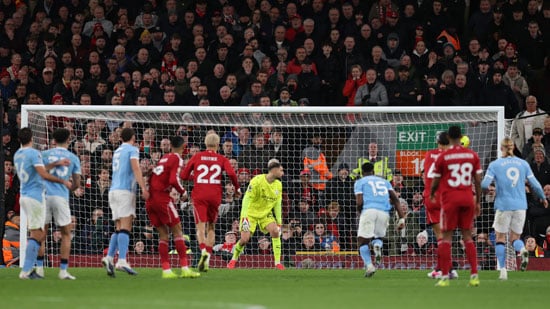 تسجيل الهدف الأول لليفربول