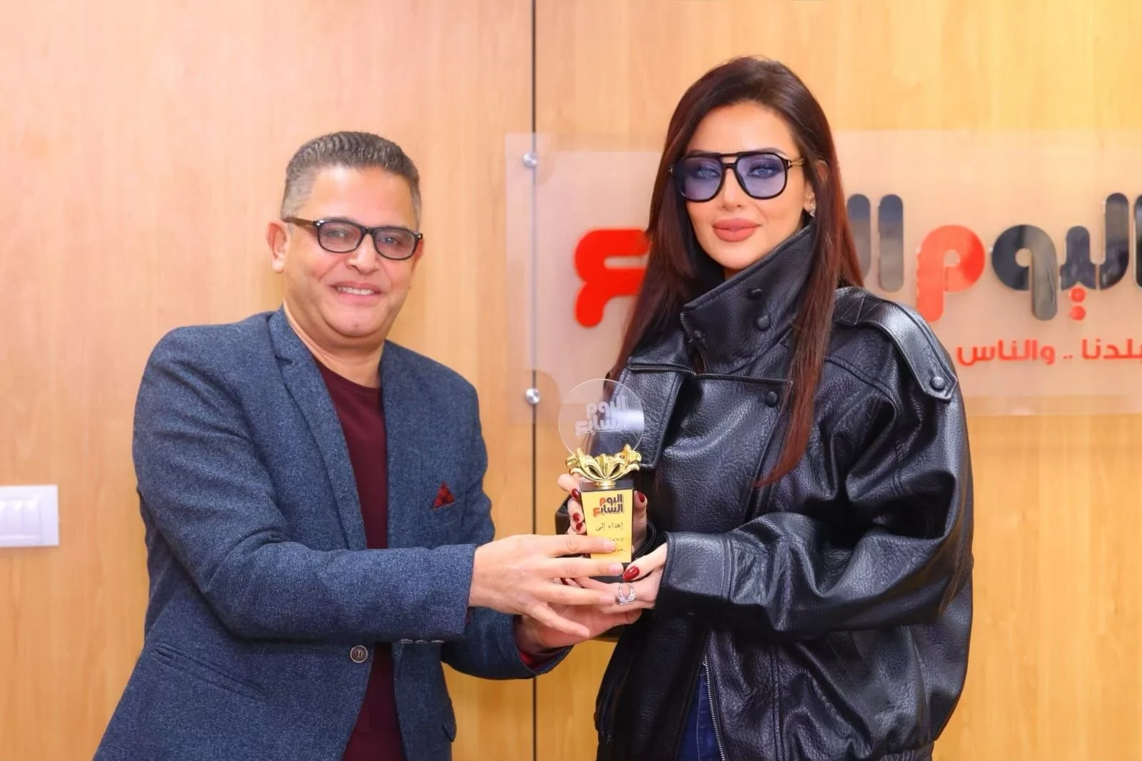 رضوى الشربيني مع رئيس التحرير