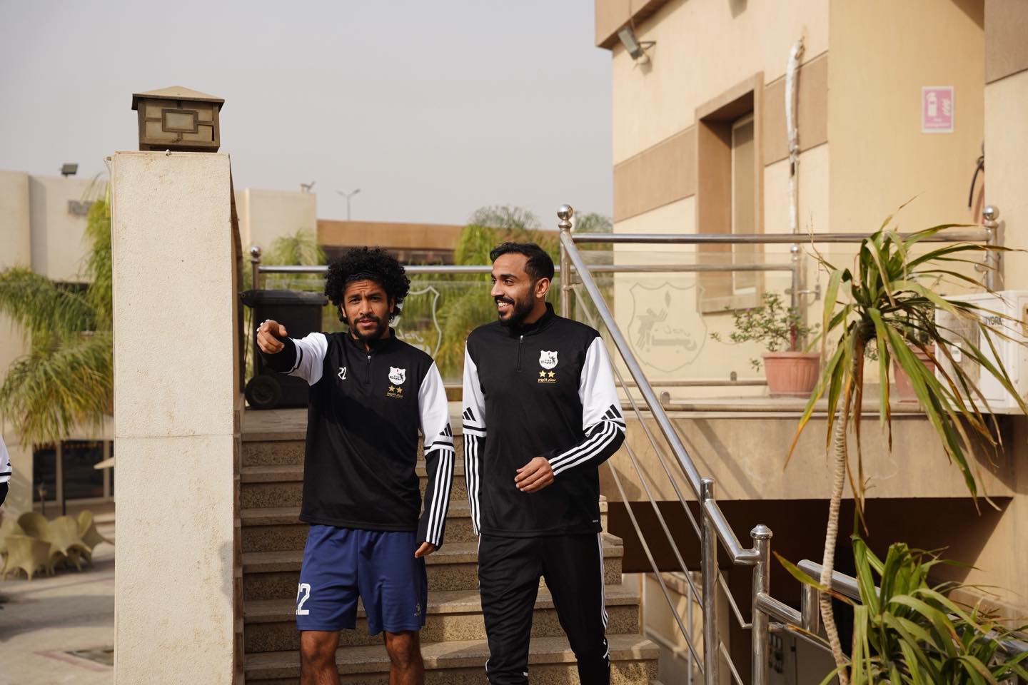 كهربا والعجوز