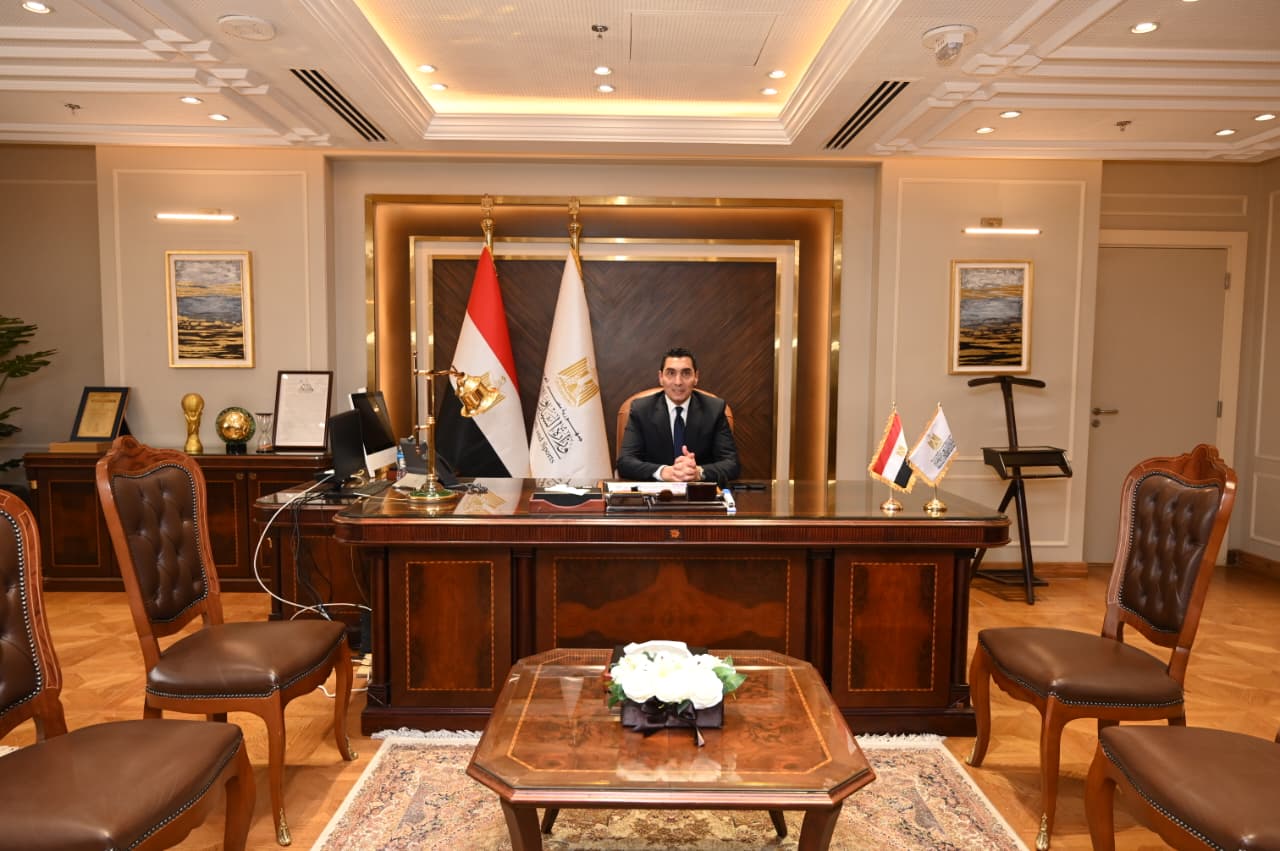 جوهر نبيل يتسلم مهام عمله