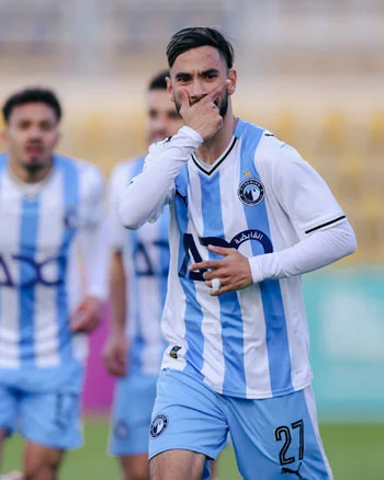 ناصر ماهر يحتفل بالهدف