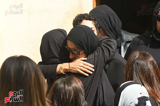 جنازة والدة الفنانة ريم مصطفى