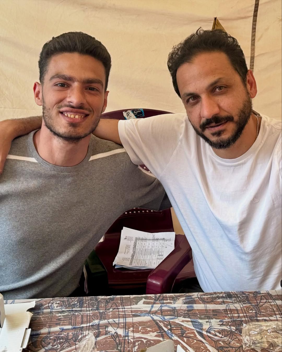 حسن مع بيتر ميمي