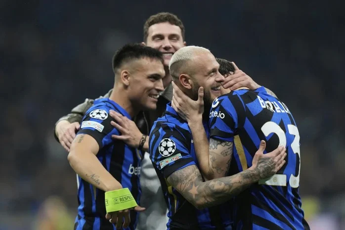 Arsenal sa sút, Barcelona trượt dốc trên bảng xếp الحنجارية الأوروبية - الصورة 3.