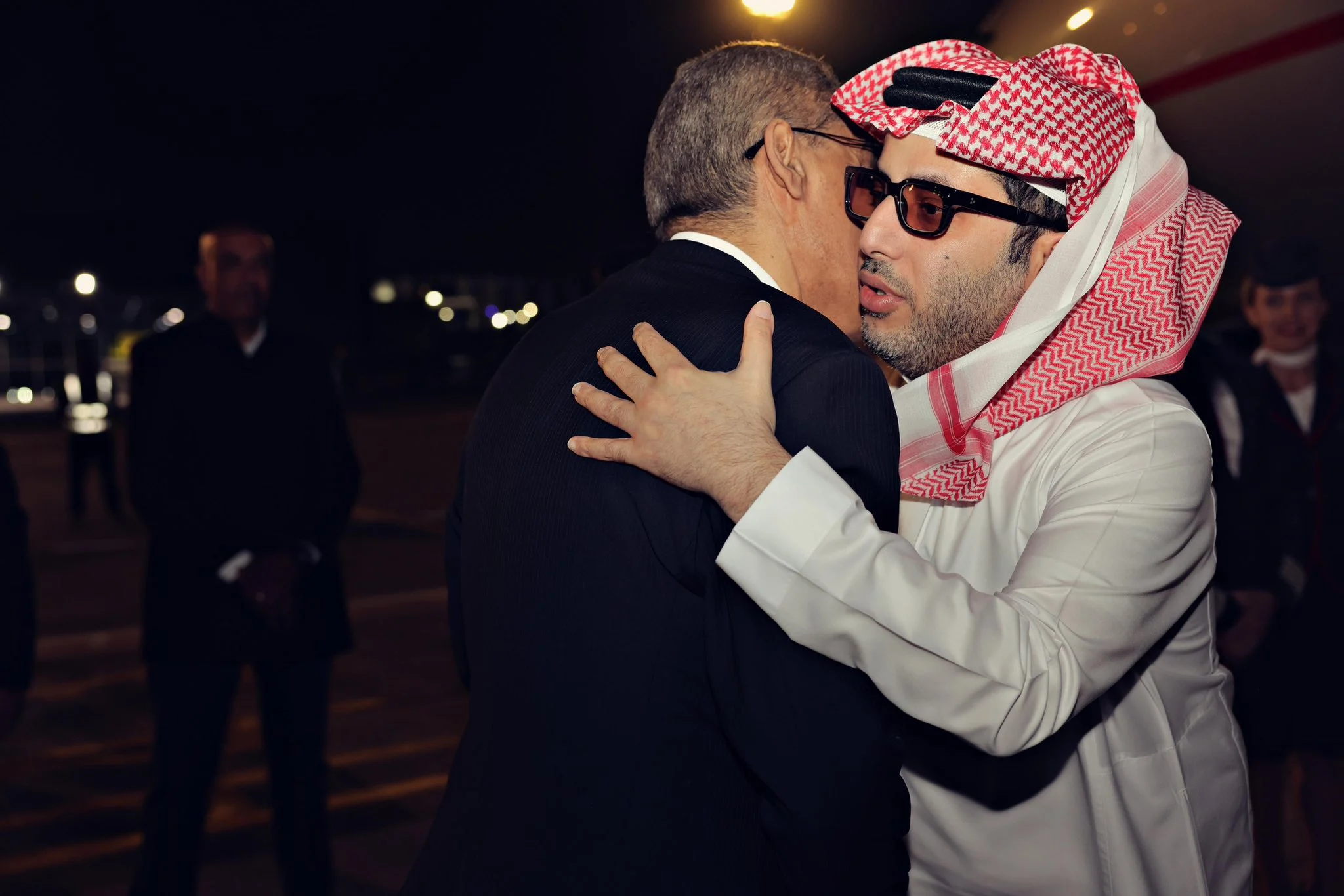 المستشار تركي آل الشيخ يصل مصر ووزير الدولة للإعلام ضياء رشوان يستقبله المستشار تركي آل الشيخ يصل مصر ووزير الدولة للإعلام ضياء رشوان يستقبله