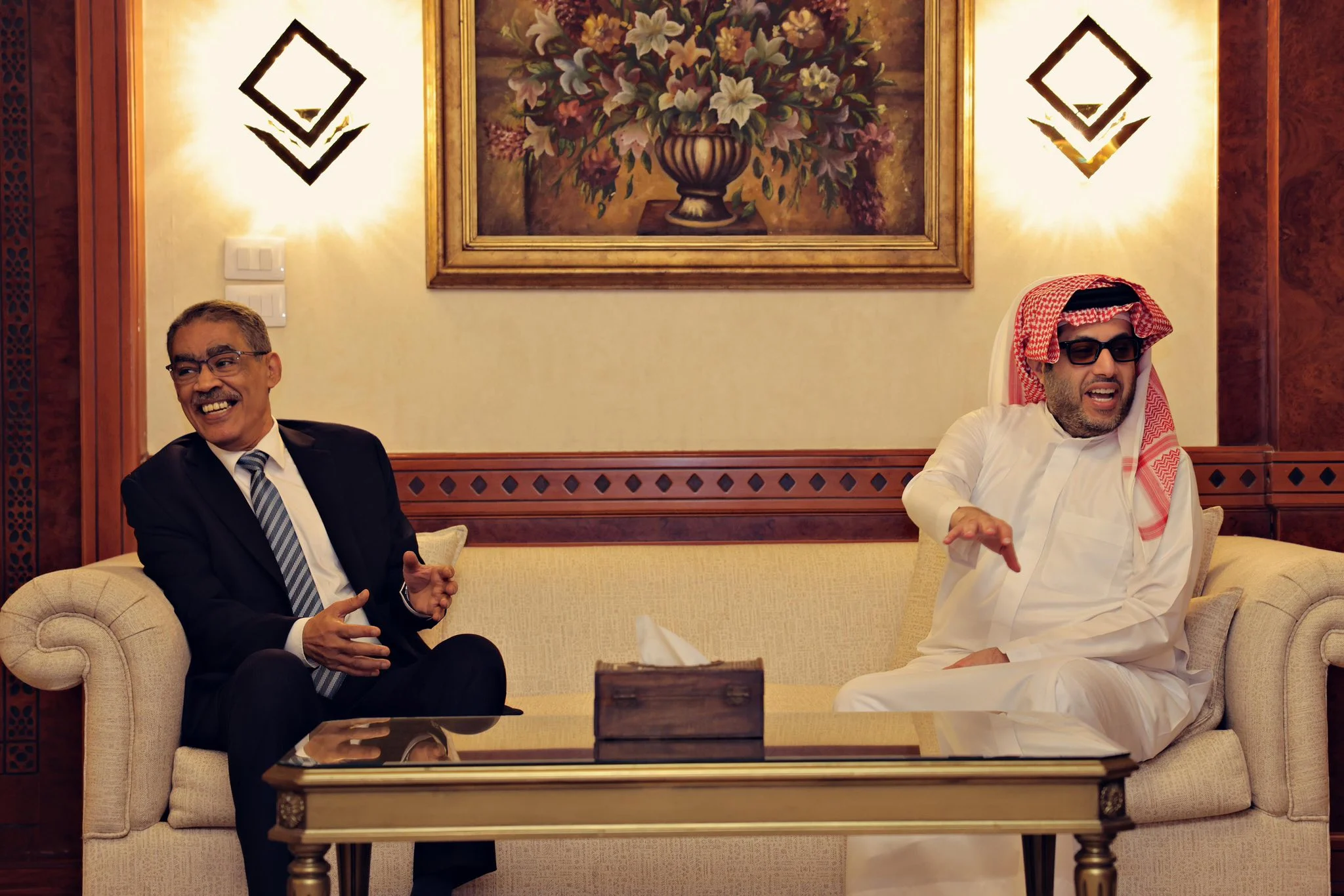 المستشار تركي آل الشيخ يصل مصر ووزير الدولة للإعلام ضياء رشوان يستقبله المستشار تركي آل الشيخ يصل مصر ووزير الدولة للإعلام ضياء رشوان يستقبله