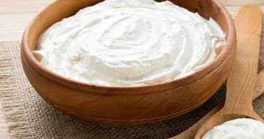 ماتاكلش الزبادى وتنام.. دراسات تبرز أضراره على الهضم والارتجاع ماتاكلش الزبادى وتنام.. دراسات تبرز أضراره على الهضم والارتجاع